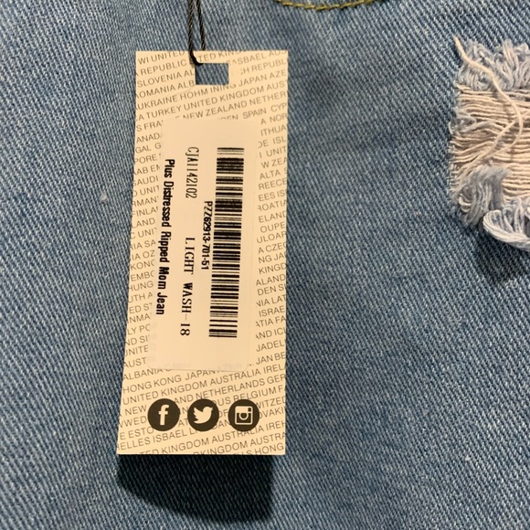 Women’s High Waisted Distressed Ripped Mom Jeans - Picture 6 of 6